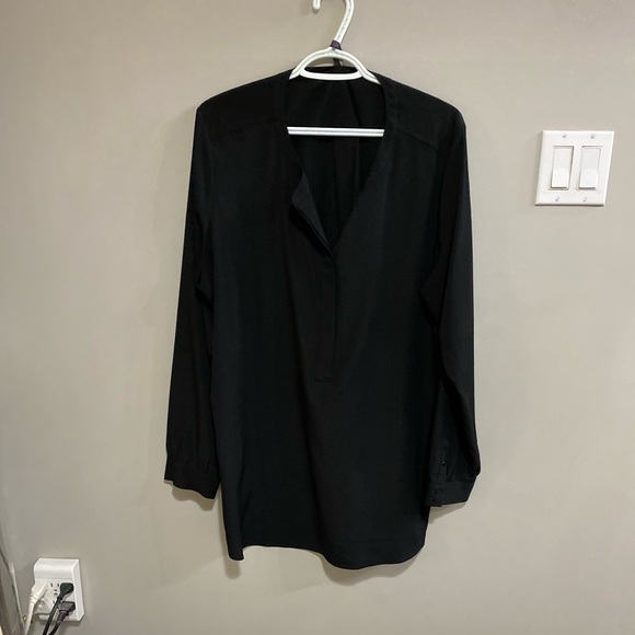 Black blouse - Picture 1 of 1